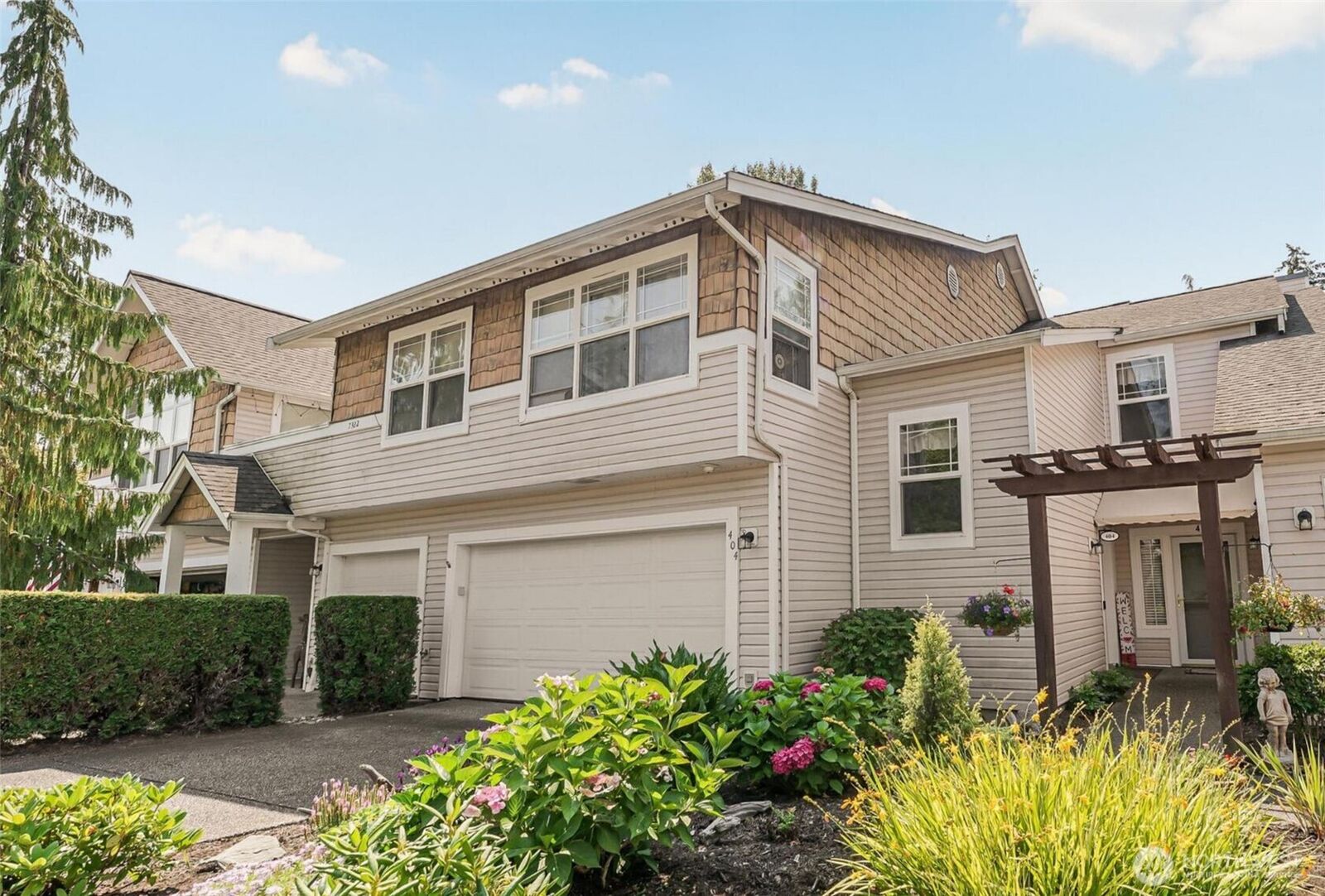 Property Photo:  7322  Centerville Court 404  WA 98292 