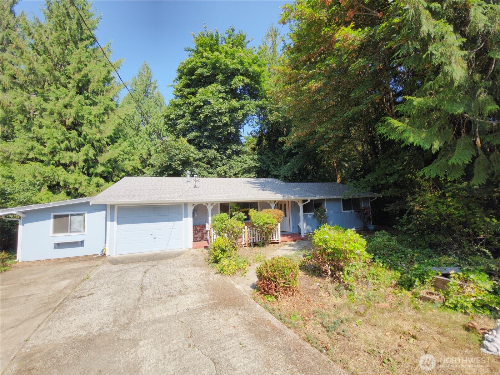 Property Photo:  5444  21st Court NE  WA 98516 