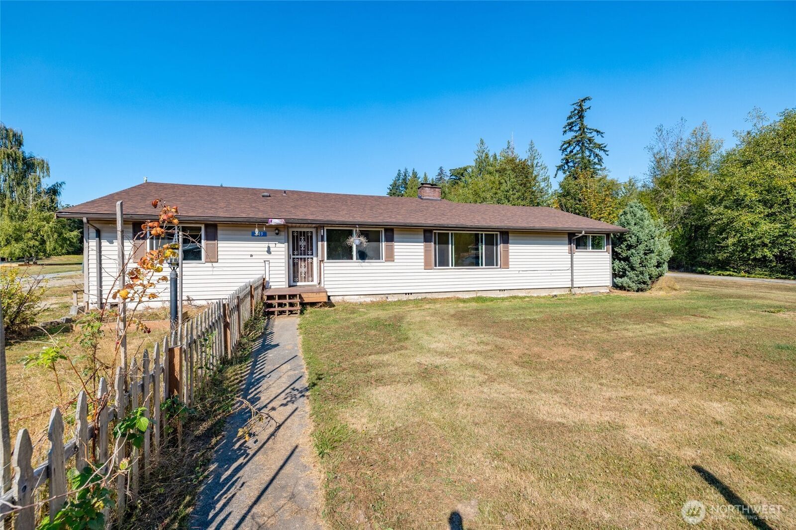 Property Photo: 849 Burlingame Road WA 98274