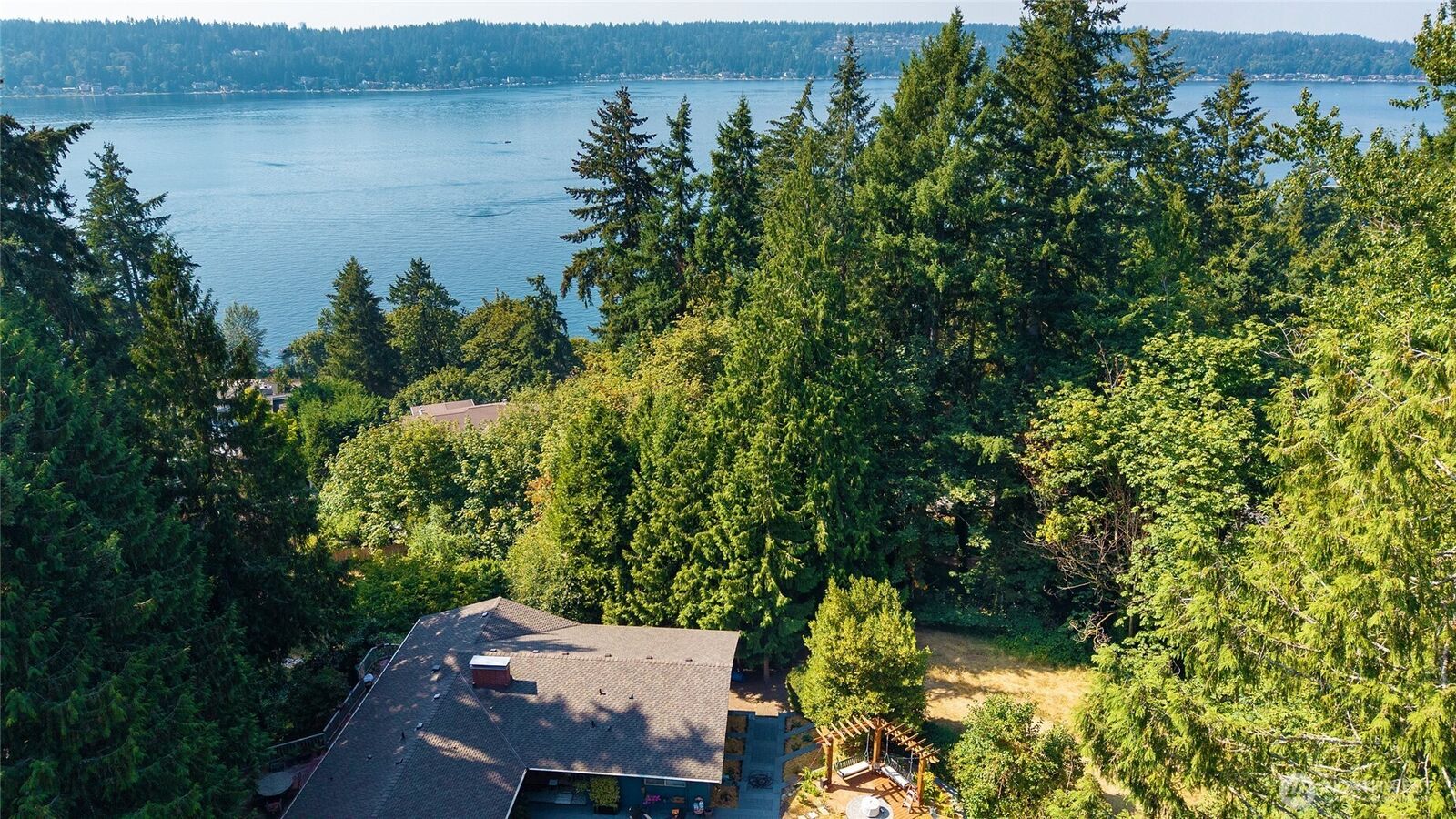 Property Photo:  20 Xx  192nd Avenue SE  WA 98075 