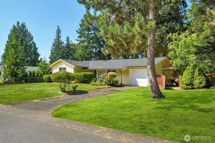Property Photo:  1906  114th Drive SE  WA 98258 
