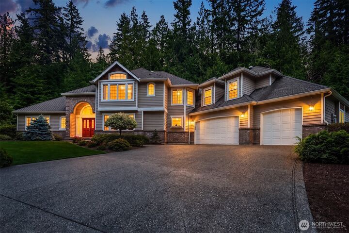 Property Photo: 15118 262nd Avenue SE WA 98027