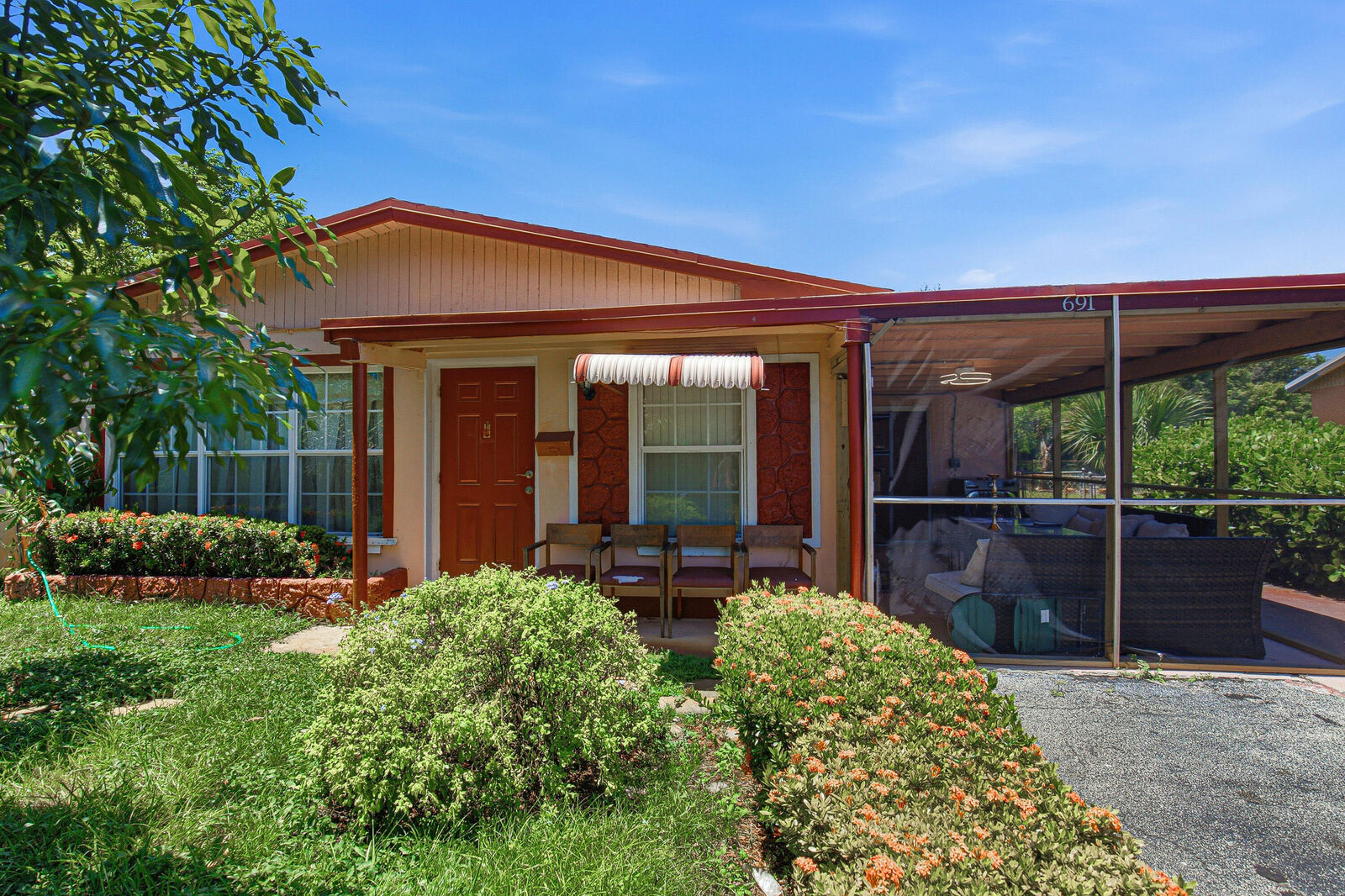 Property Photo: 691 NW 20th Court FL 33060