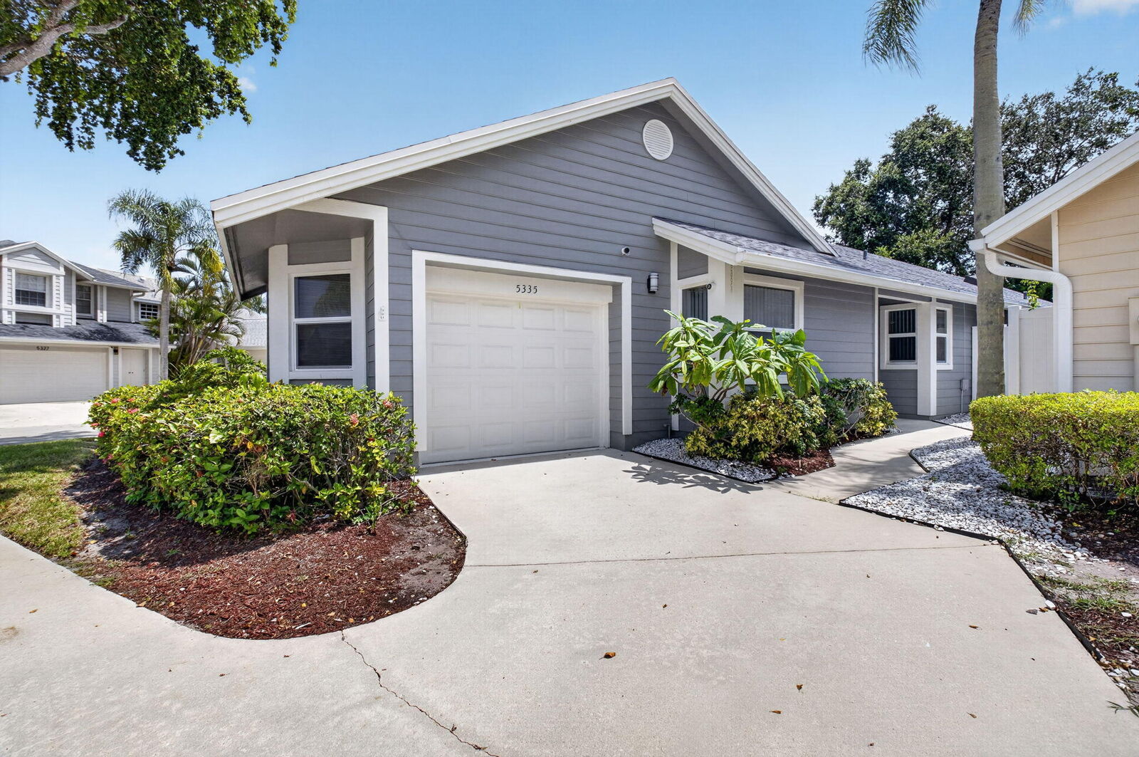 Property Photo: 5335 Park Place Circle FL 33486