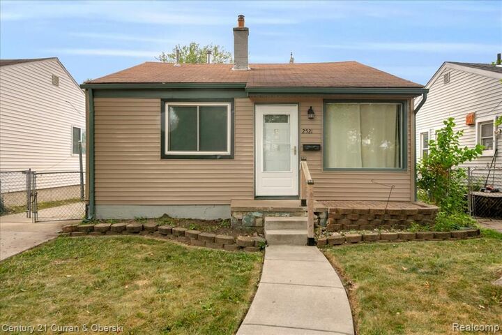 Property Photo:  2521 Fisher Street  MI 48122 