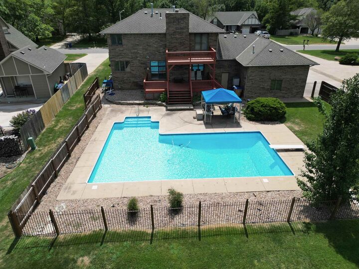 Property Photo:  1418 E Kay St  KS 67037 