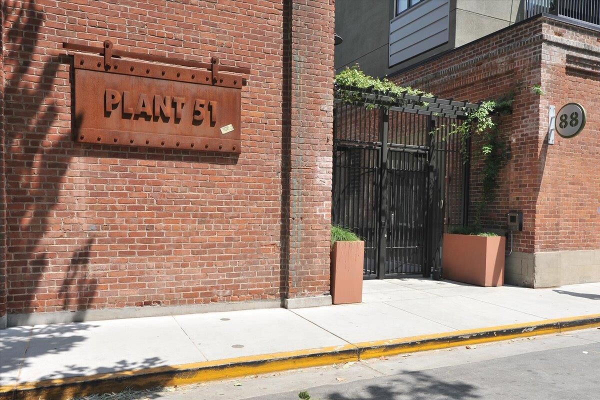 Property Photo:  88 Bush Street 3158  CA 95126 