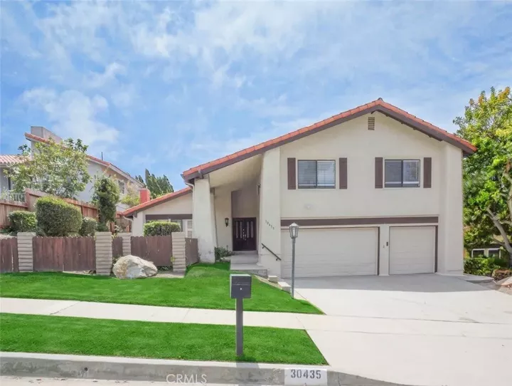 Property Photo:  30435 Via Victoria  CA 90275 