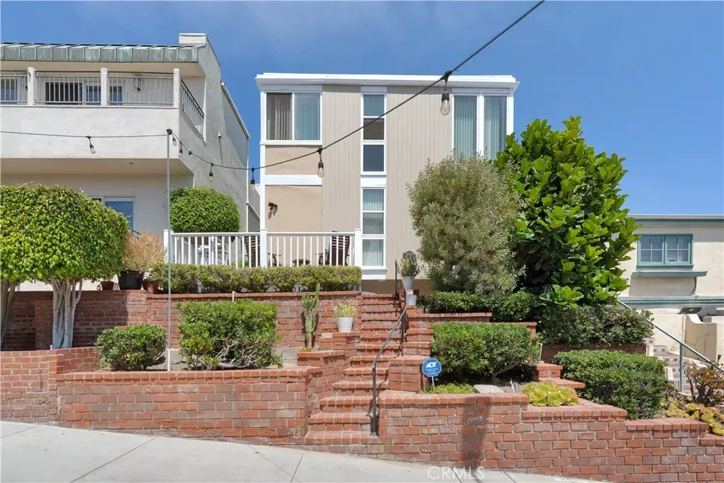 Property Photo:  409 16th Street  CA 90266 