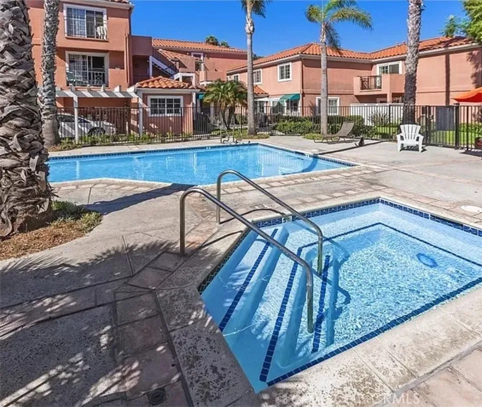 Property Photo: 409 Utica D43 CA 92648