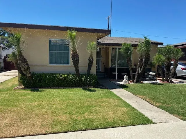 Property Photo:  1203 S Castlegate Avenue  CA 90221 