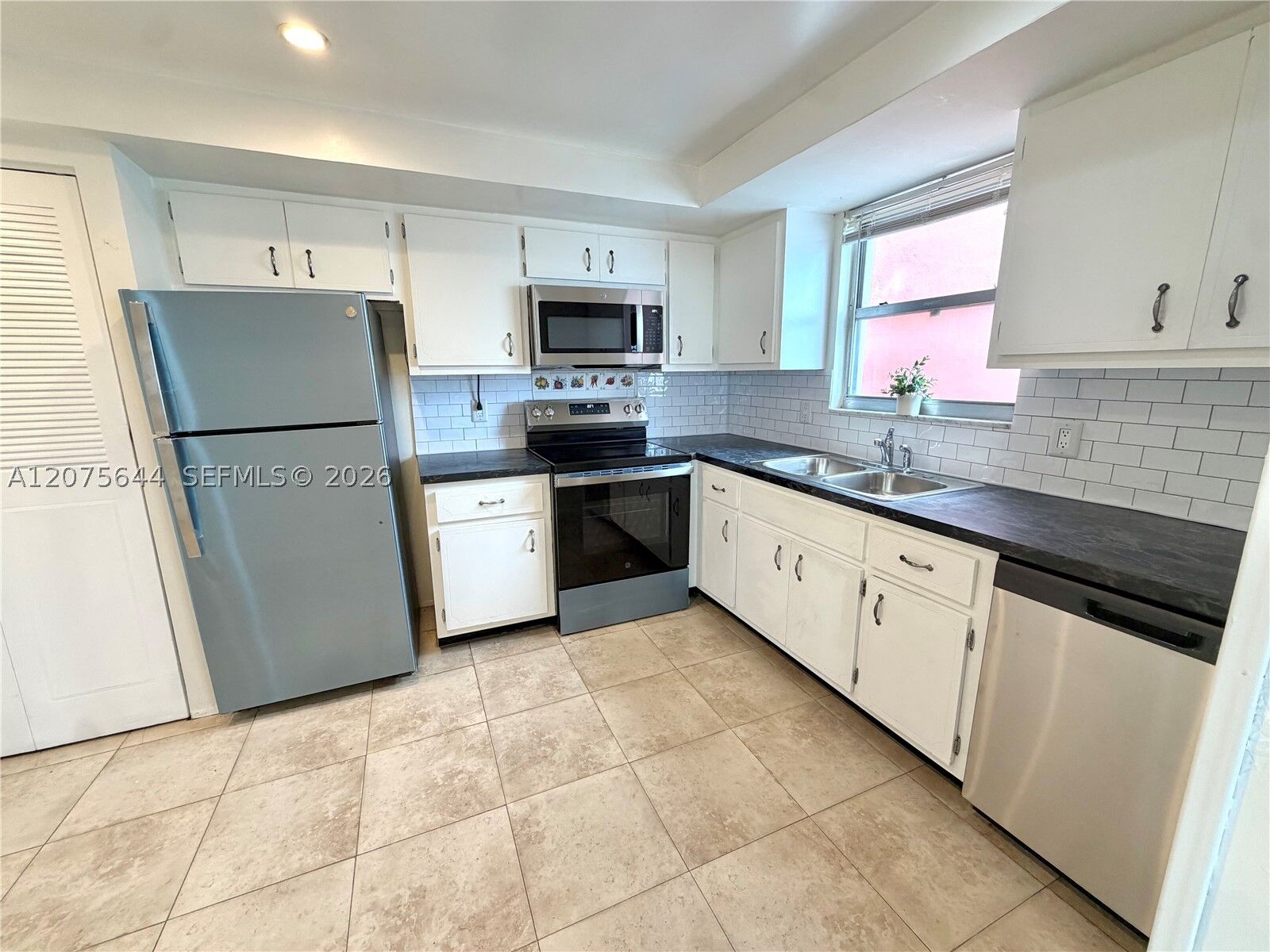 Property Photo: 1351 NE Miami Gardens Dr 626E FL 33179
