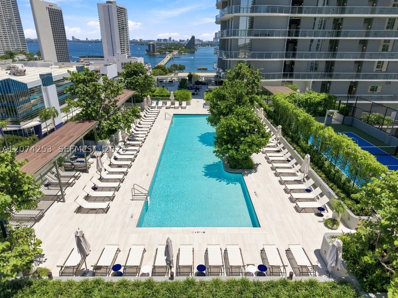 Property Photo: 1400 Biscayne Blvd 3201 FL 33132