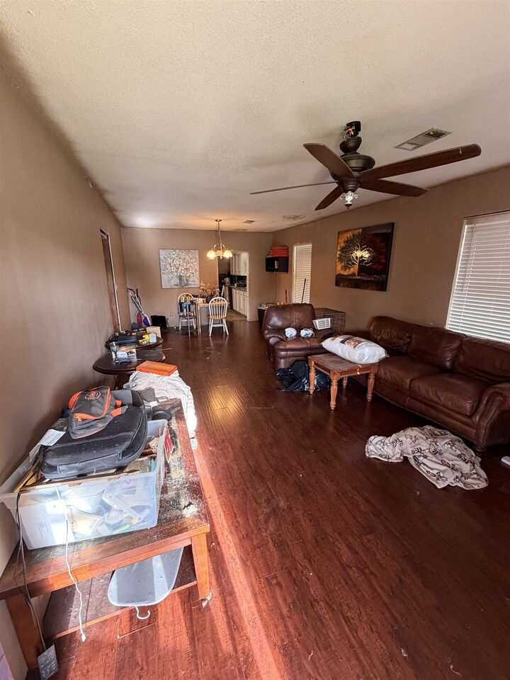 Property Photo: 1190 Glendale TX 77707