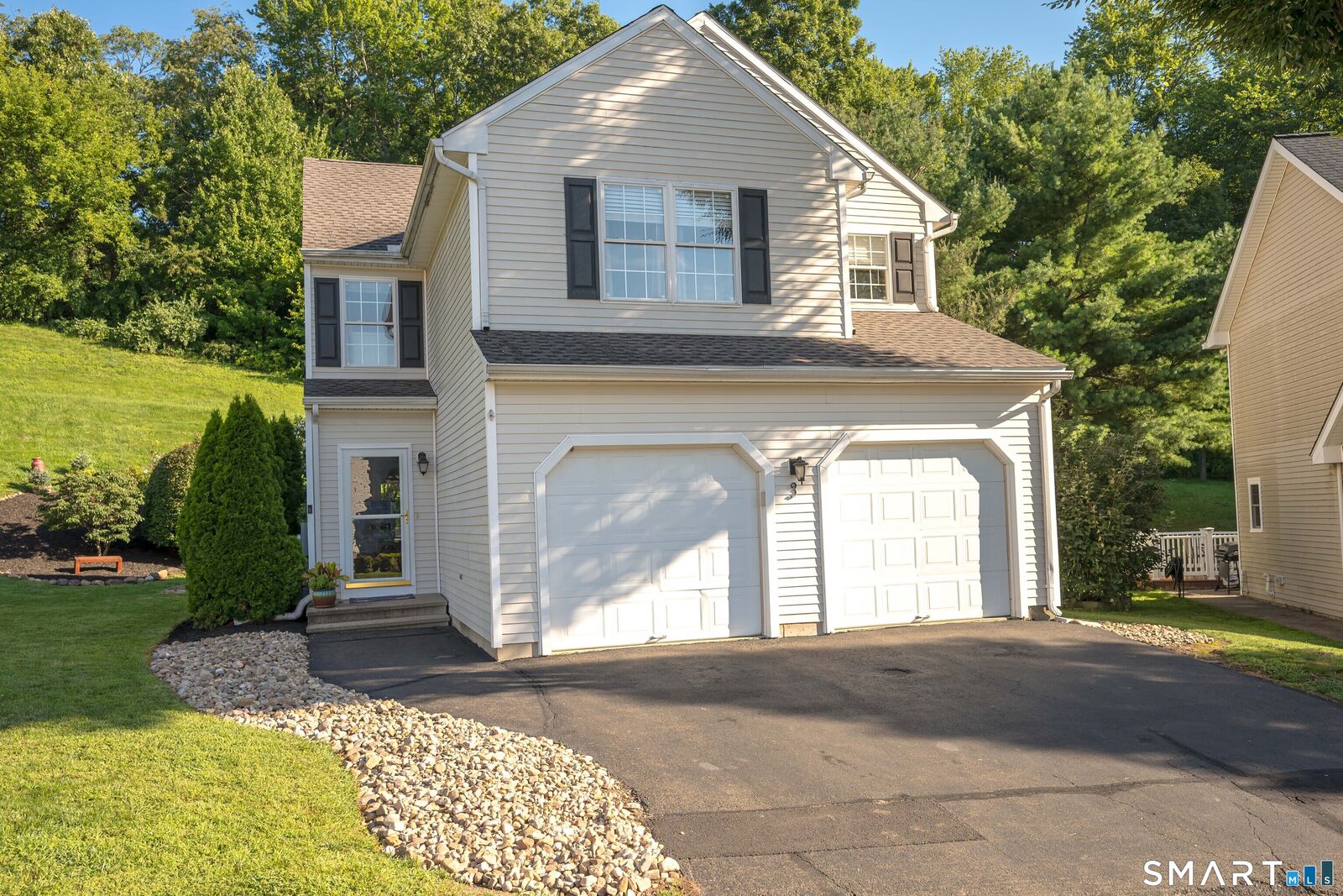 Property Photo: 3 Foot Circle 3 CT 06492