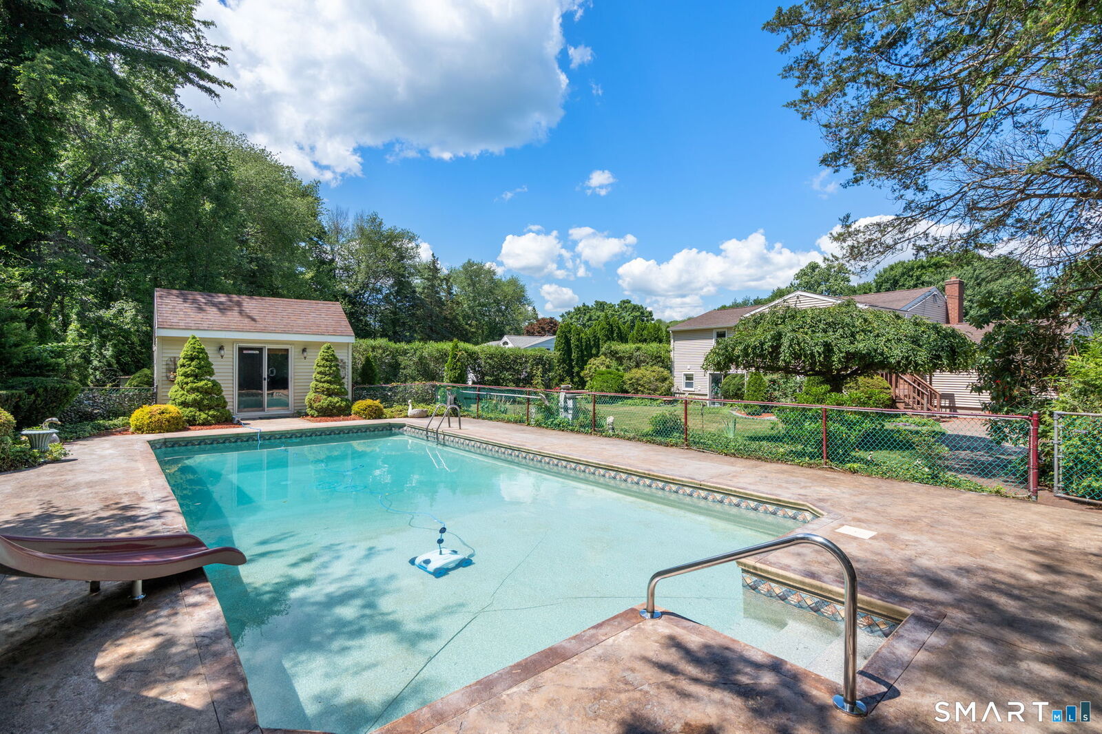 Property Photo:  48 Jefferson Circle  CT 06413 