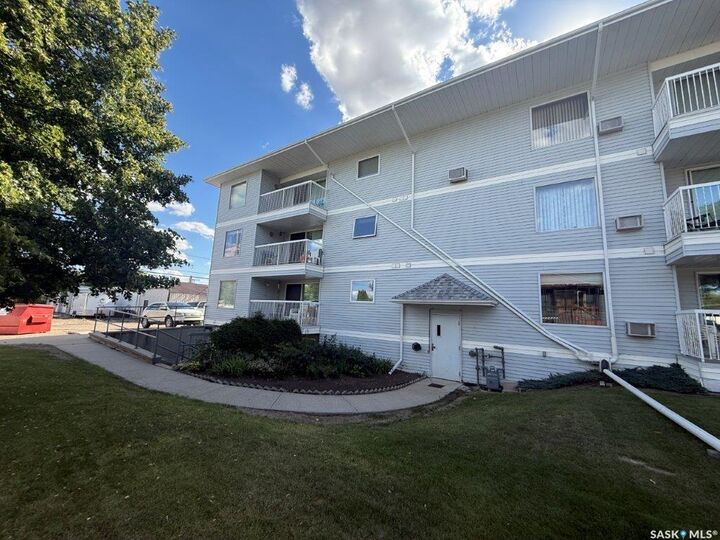 Property Photo: 119 4th Avenue W 8 SK S0L 1S0