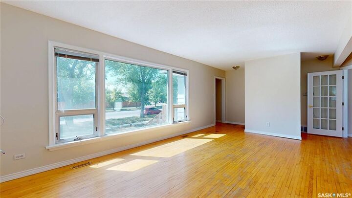 Property Photo:  3600 Regina Avenue  SK S4S 0H5 