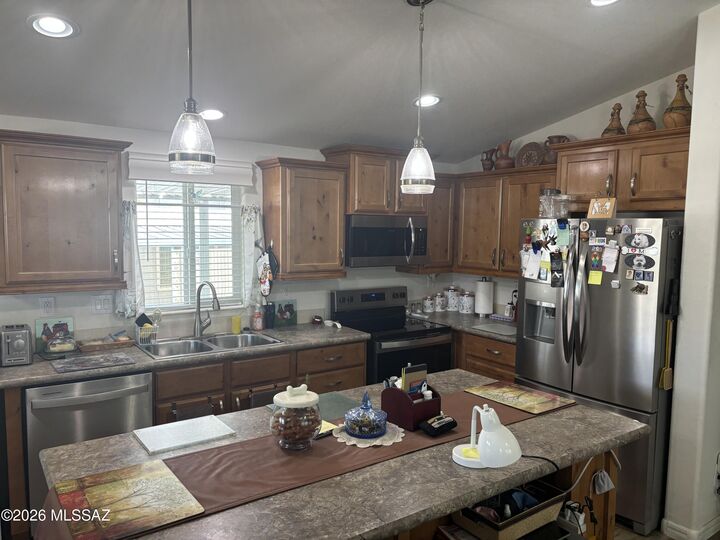 Property Photo:  4001 E Blacklidge Drive #6  AZ 85712 