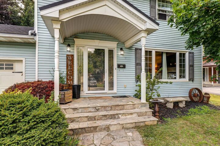 Property Photo: 150 Dufferin Street ON N5H 3B2