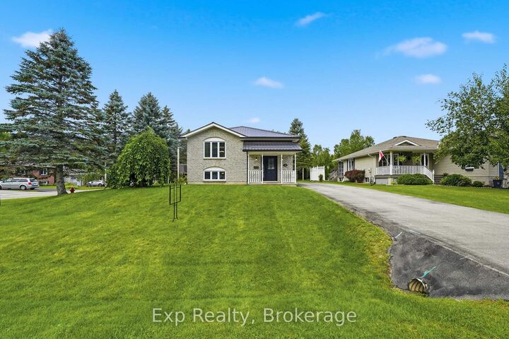 Property Photo:  21 South Maloney Street  ON K0K 2M0 