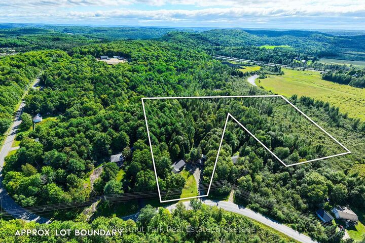 Property Photo: 521 Old Muskoka Road ON P1H 0G8