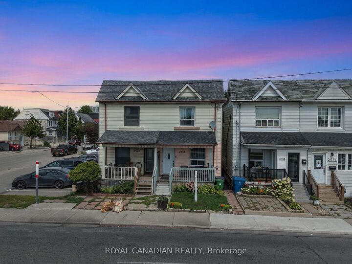 2538 St Clair Avenue W — photo 1
