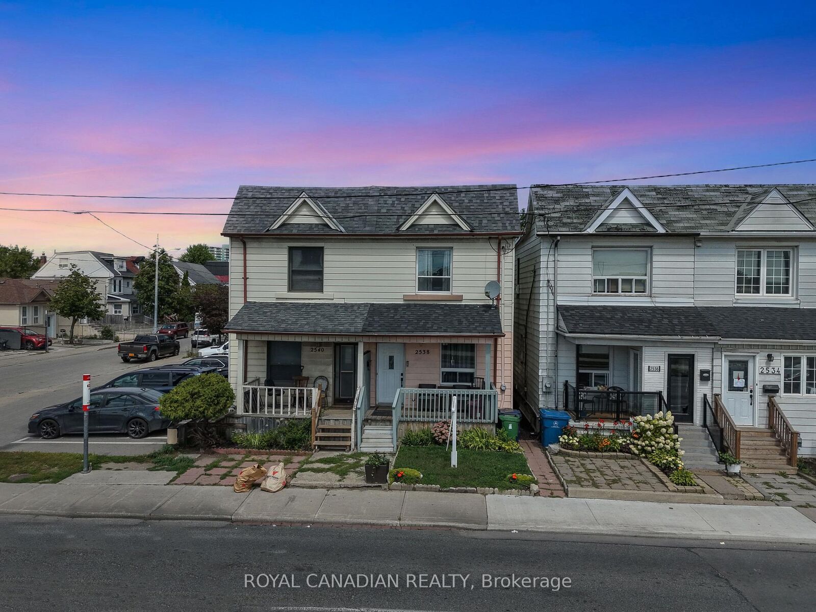 Property Photo: 2538 St Clair Avenue W ON M6N 1L6