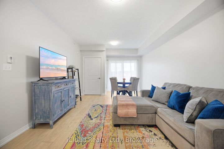 295 Cundles Road E 208 — photo 1