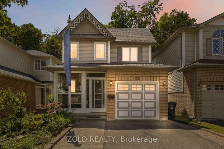 Property Photo: 82 Piperbrook Crescent ON M1E 5G9