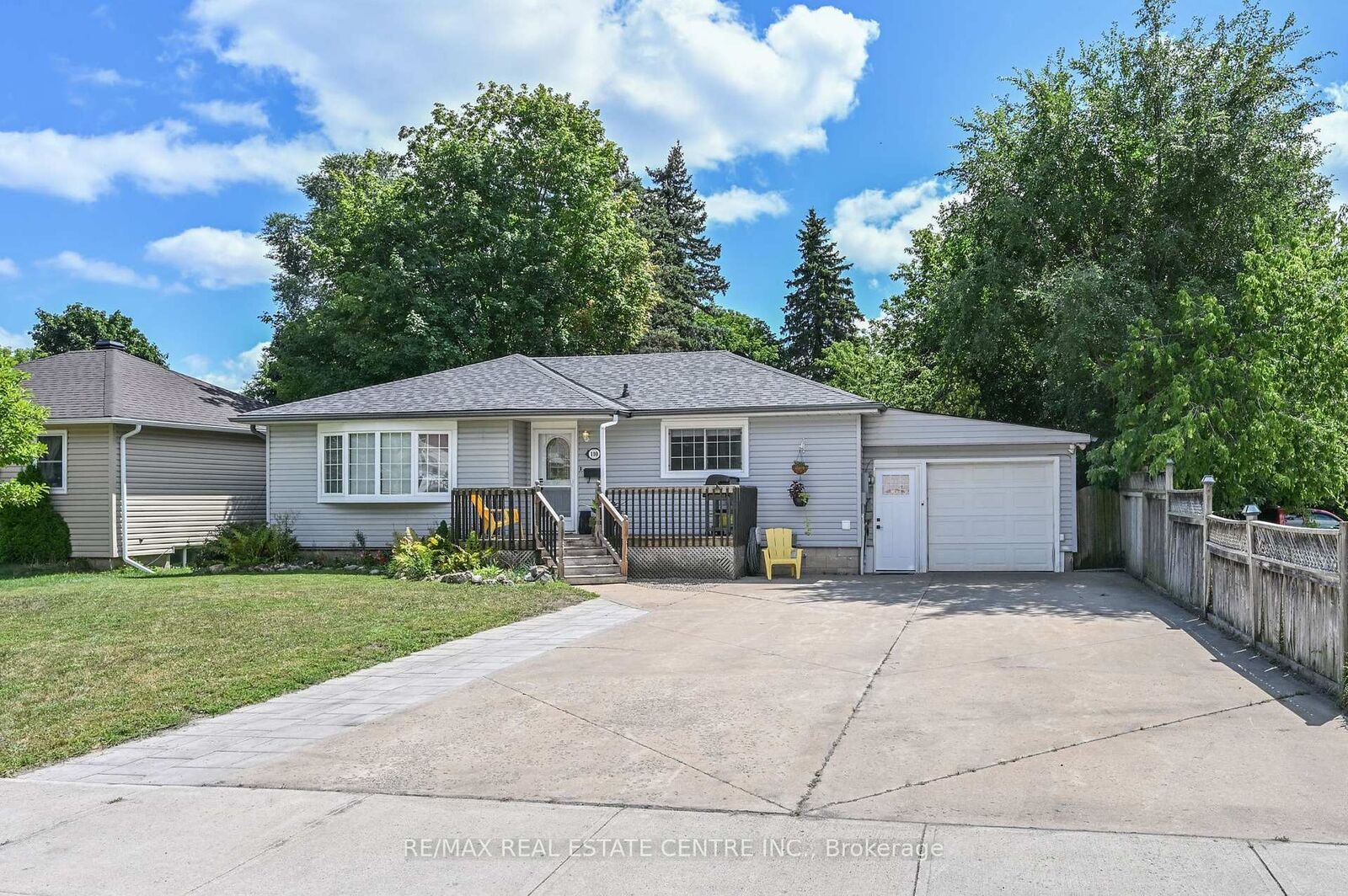 Property Photo:  110 John Street  ON L7G 4T5 