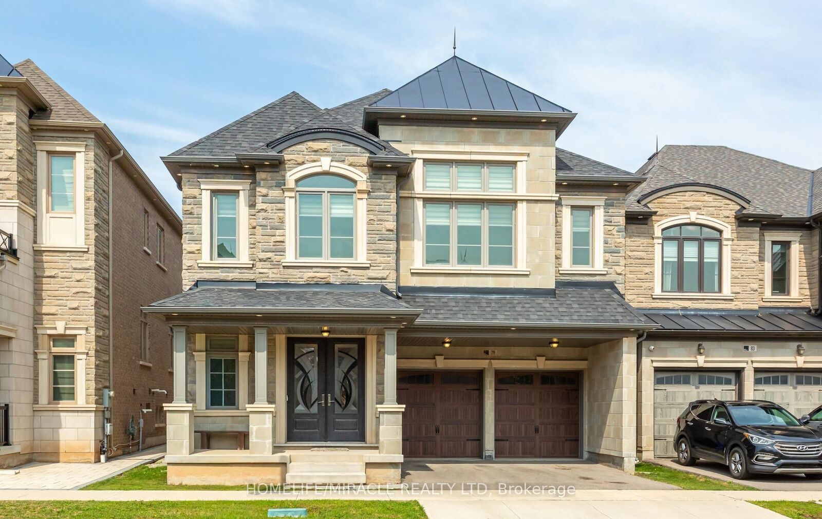 Property Photo: 79 Mevira Gardens ON L6H 7C5
