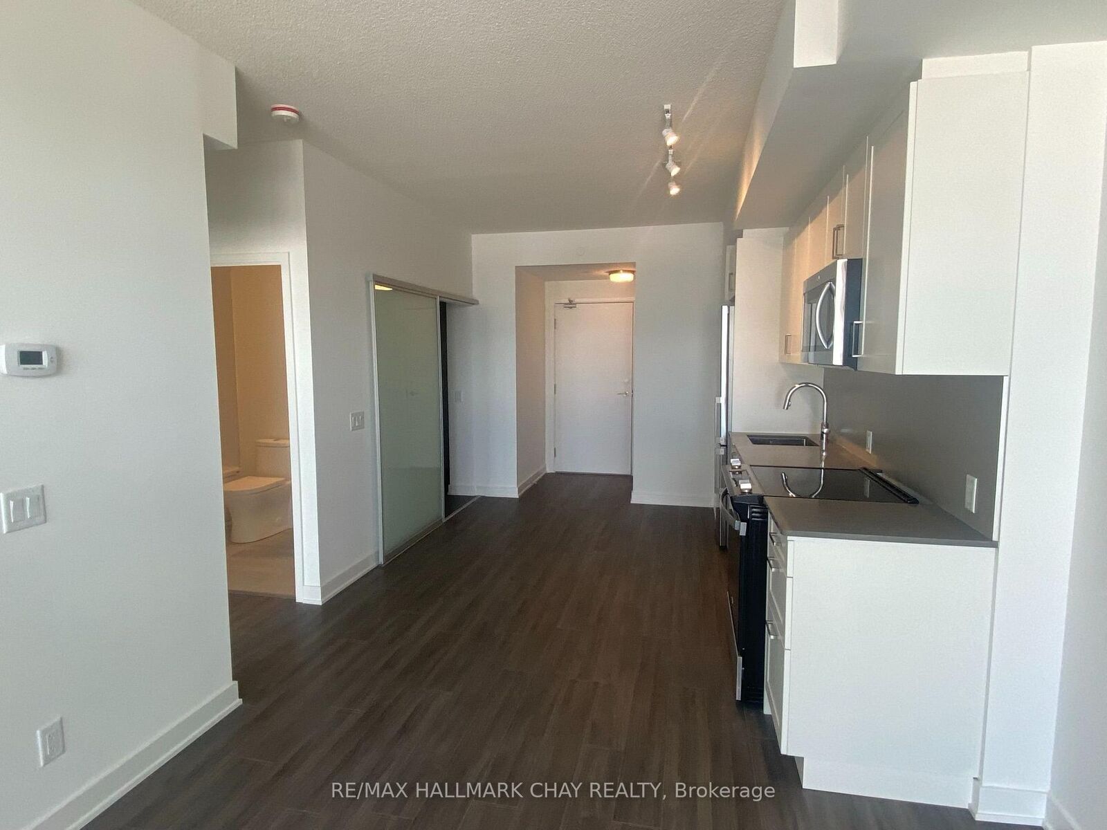 Property Photo: 681 Yonge Street 317 ON L4N 4E8