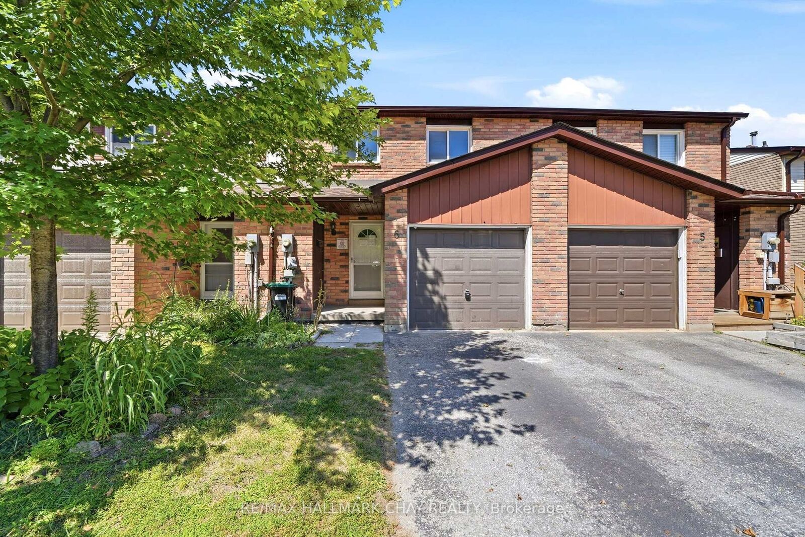 Property Photo:  52 Adelaide Street 6  ON L4N 3T5 