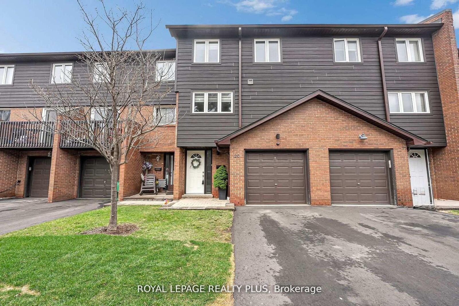 Property Photo:  1755 Rathburn Road E 20  ON L4E 2M8 