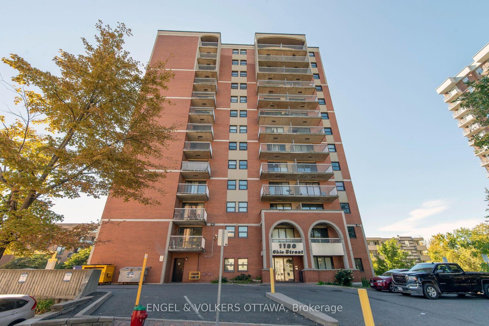 Property Photo:  1180 Ohio Street 1205  ON K1H 8N5 