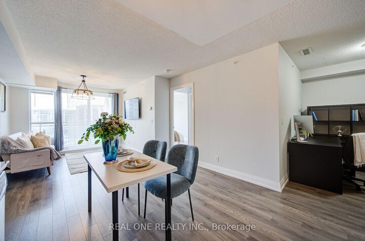 Property Photo:  372 Highway 7 E Way 707  ON L4B 0C6 