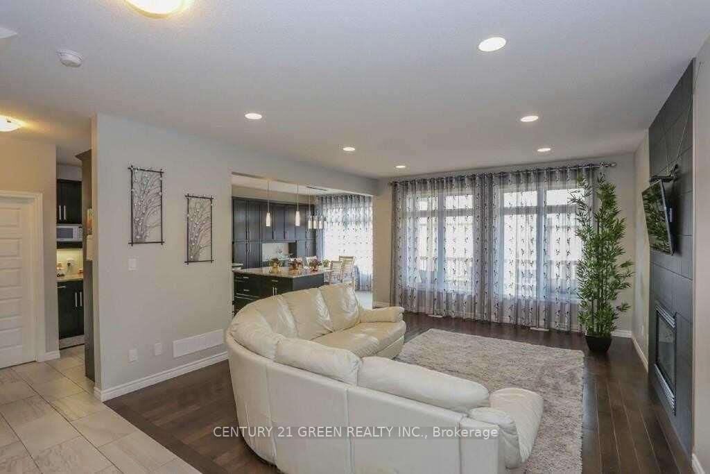 Photo de la propriété: 1221 Gough Road ON N5X 0H2