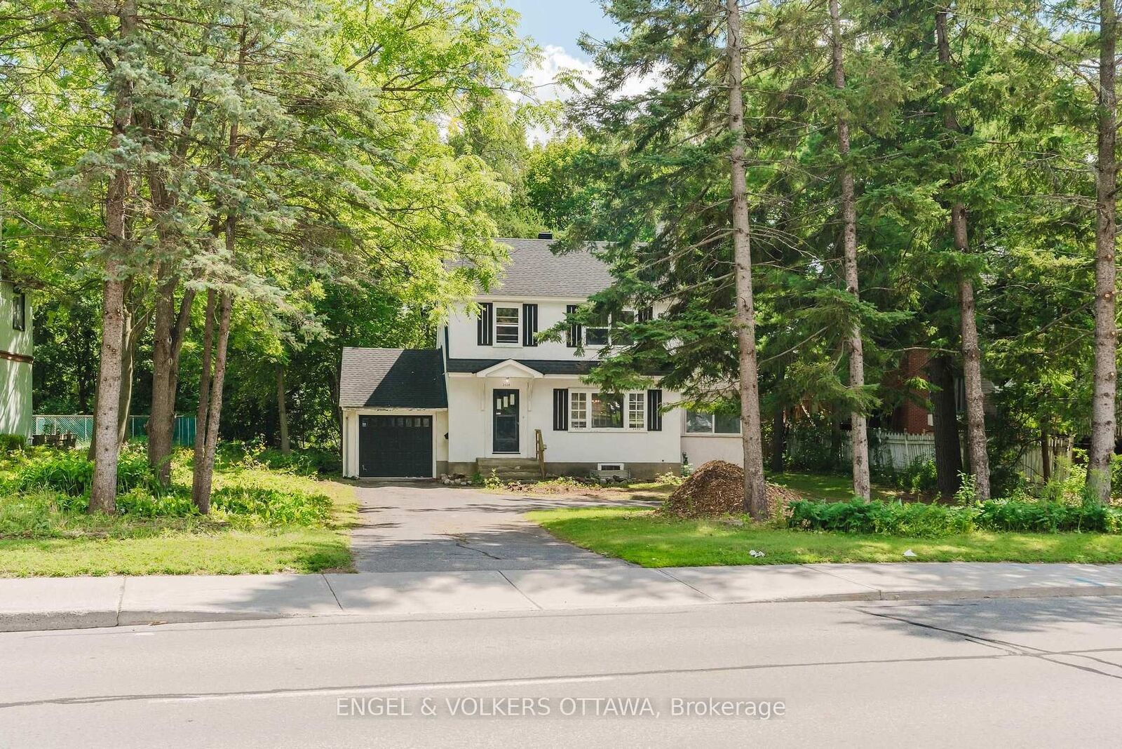 Property Photo:  2028 Carling Avenue  ON K2A 1G2 