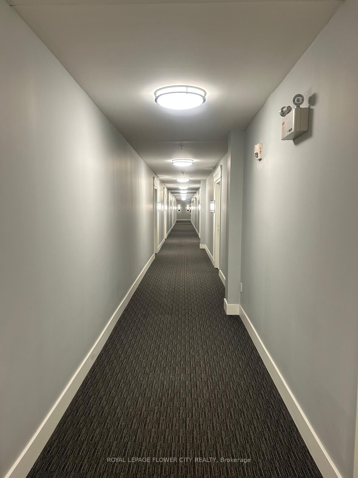 Property Photo: 630 Sauve Street 404 ON L9T 9A6
