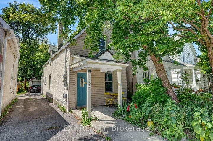 Property Photo: 102 Lebreton Street N ON K1R 7H4