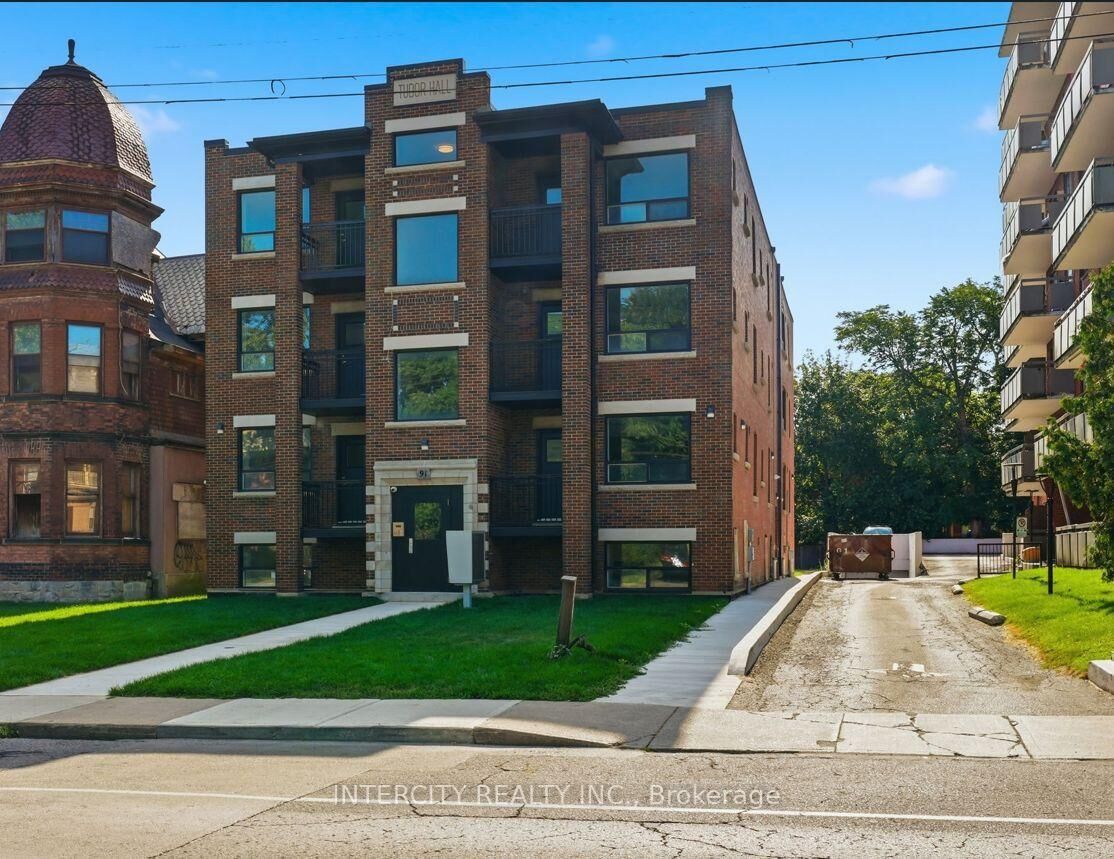 Property Photo:  91 Wentworth Street S 3  ON L8N 2Y9 
