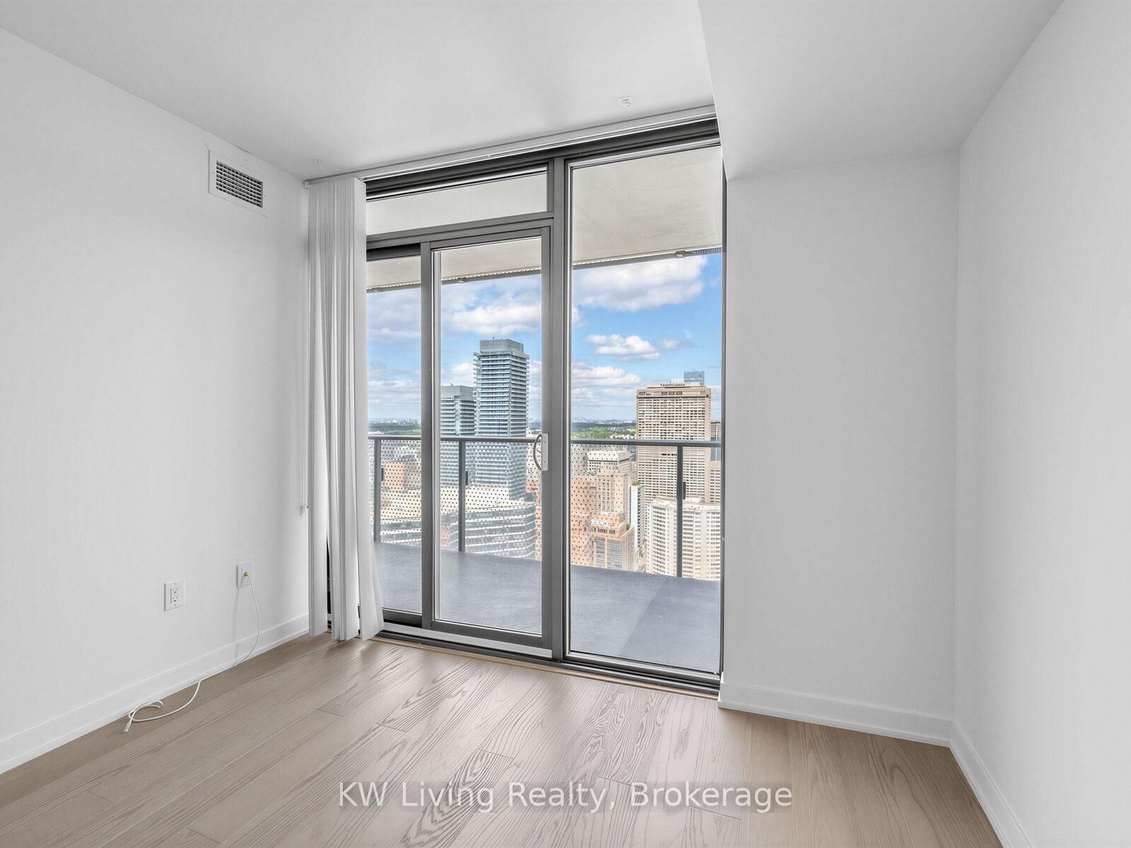 Property Photo: 11 Wellesley Street 4309 ON M4Y 1E8