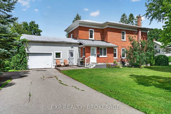 Property Photo:  13 Alfred Street  ON K7R 3H8 