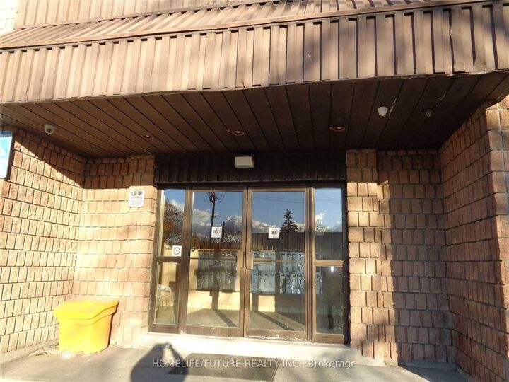 Property Photo:  560 Bloor Street E 304  ON L1H 3N2 