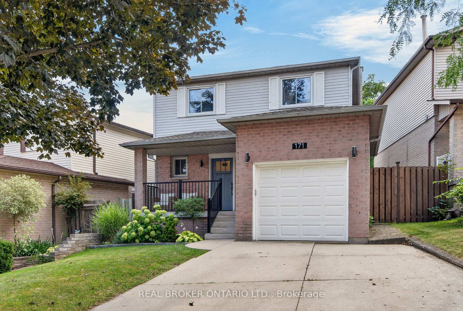 Photo de la propriété:  171 Golfwood Drive  ON L9C 6W2 