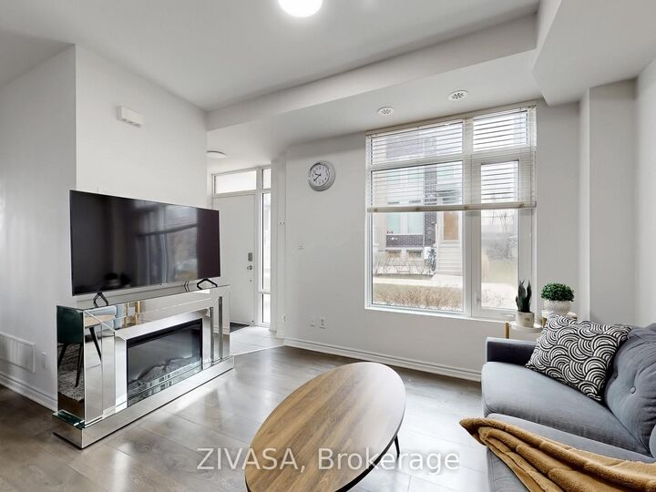 Property Photo: 15 Applewood Lane 92 ON M9C 2Z7