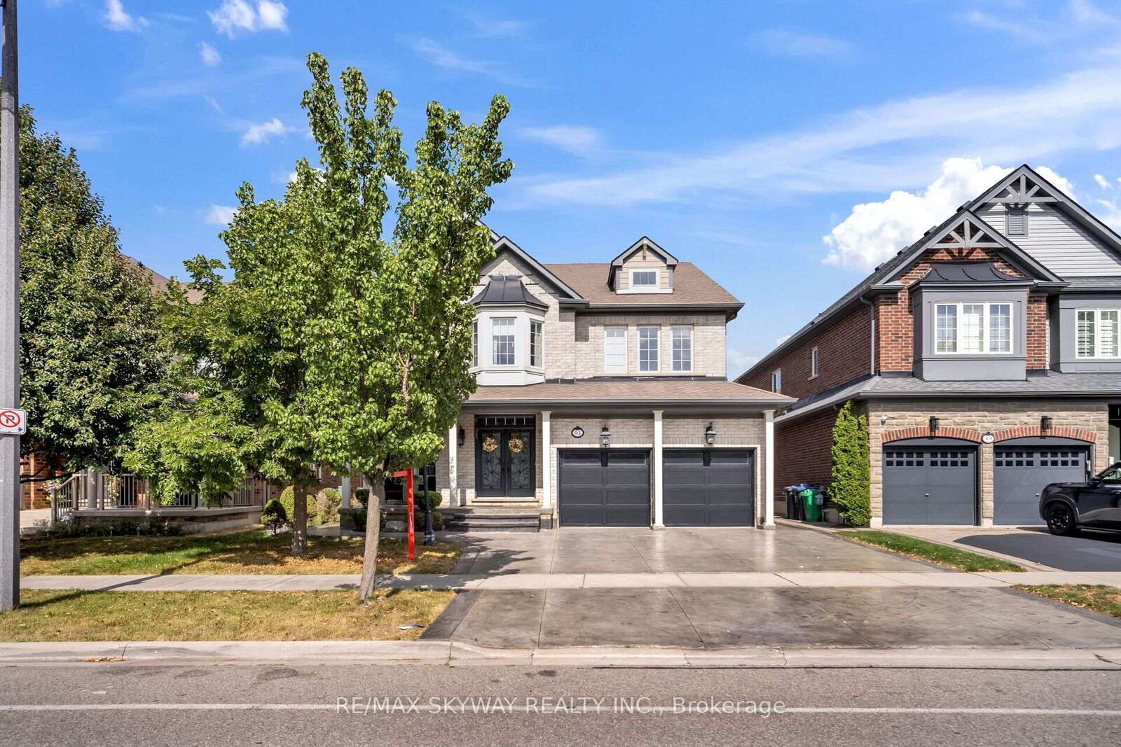Property Photo:  51 Learmont Avenue  ON L7C 3N3 