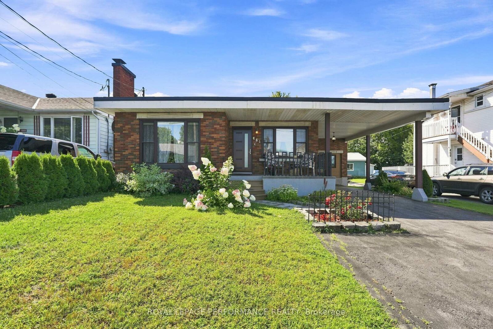 Property Photo:  464 Laurier Street  ON K6A 2A6 