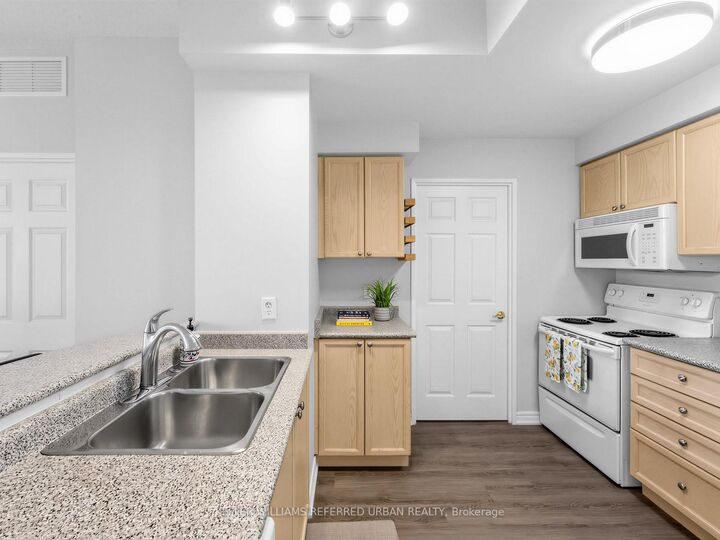 2301 Parkhaven Boulevard 406 — photo 1